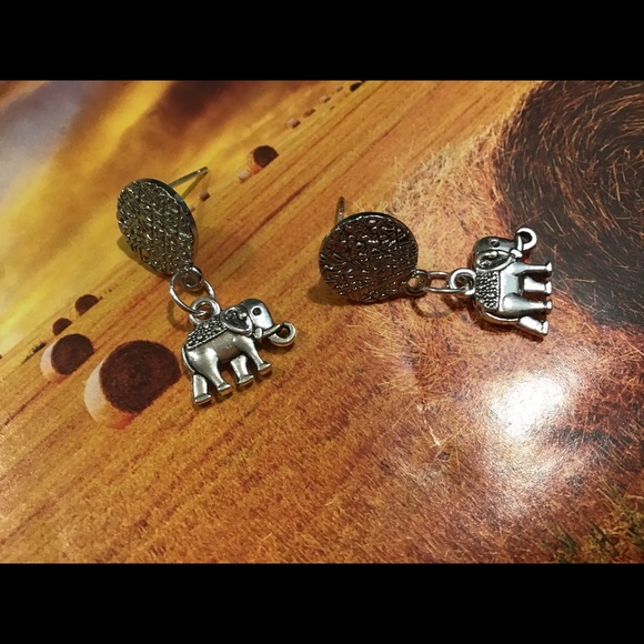 Elephant silver earrings stainless steel boho new - Picture 3 of 7